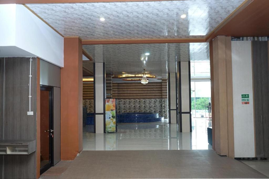 Grand Vella Hotel Pangkal Pinang Extérieur photo