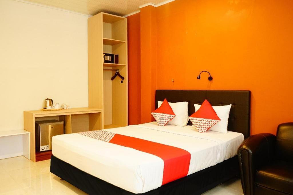 Grand Vella Hotel Pangkal Pinang Extérieur photo