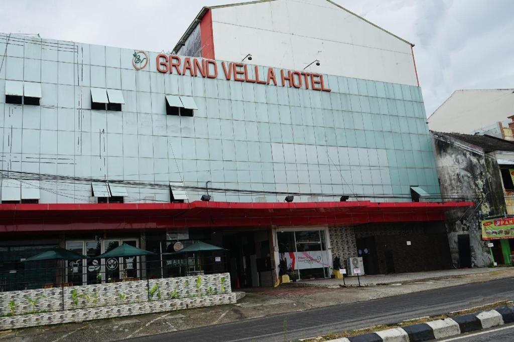 Grand Vella Hotel Pangkal Pinang Extérieur photo