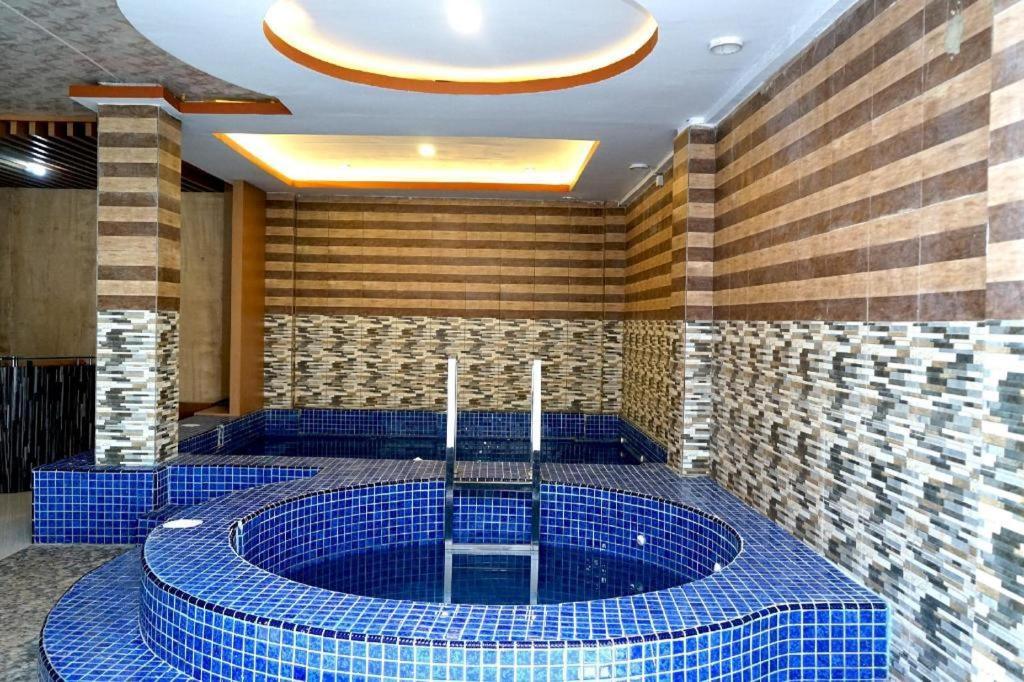 Grand Vella Hotel Pangkal Pinang Extérieur photo